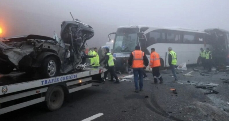 Sakarya’da 10 kişinin öldüğü zincirleme kazanın nasıl meydana geldiği ortaya çıktı