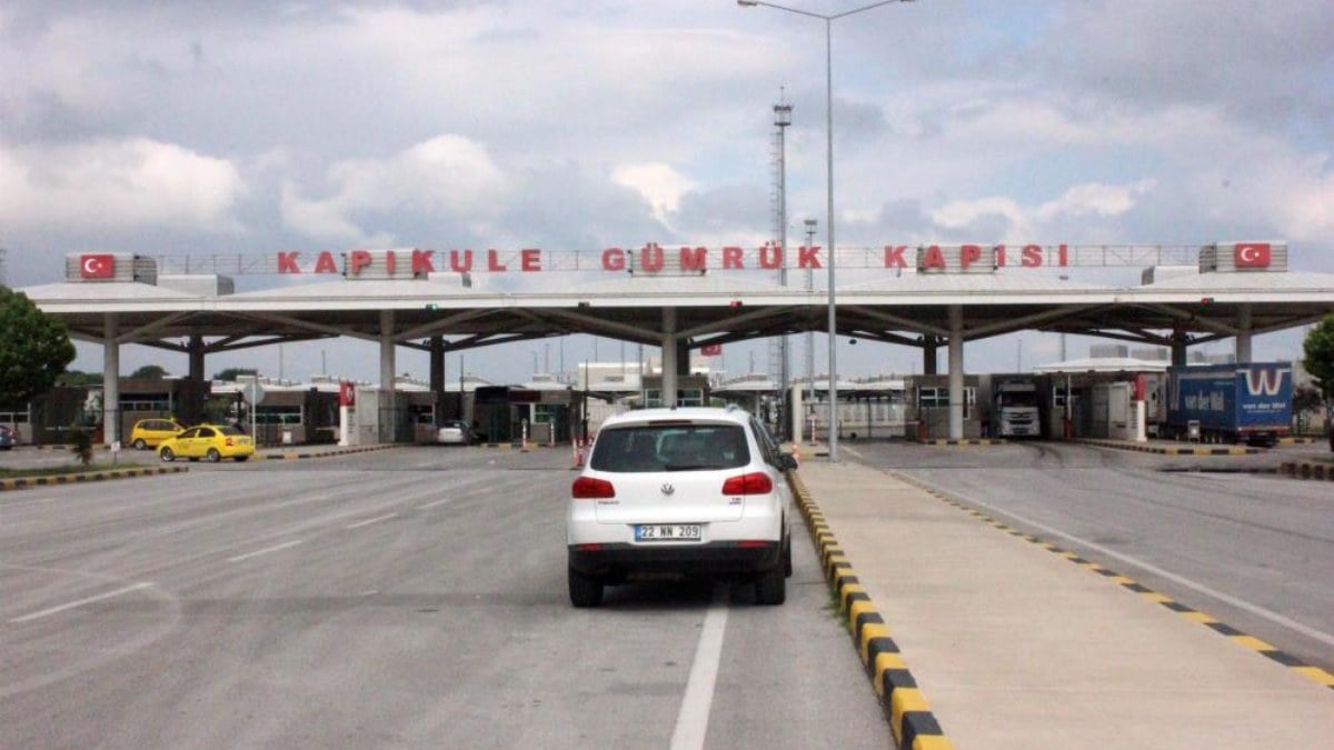 Sınır kapılarında yaya geçiş dönemi yeniden başlıyor