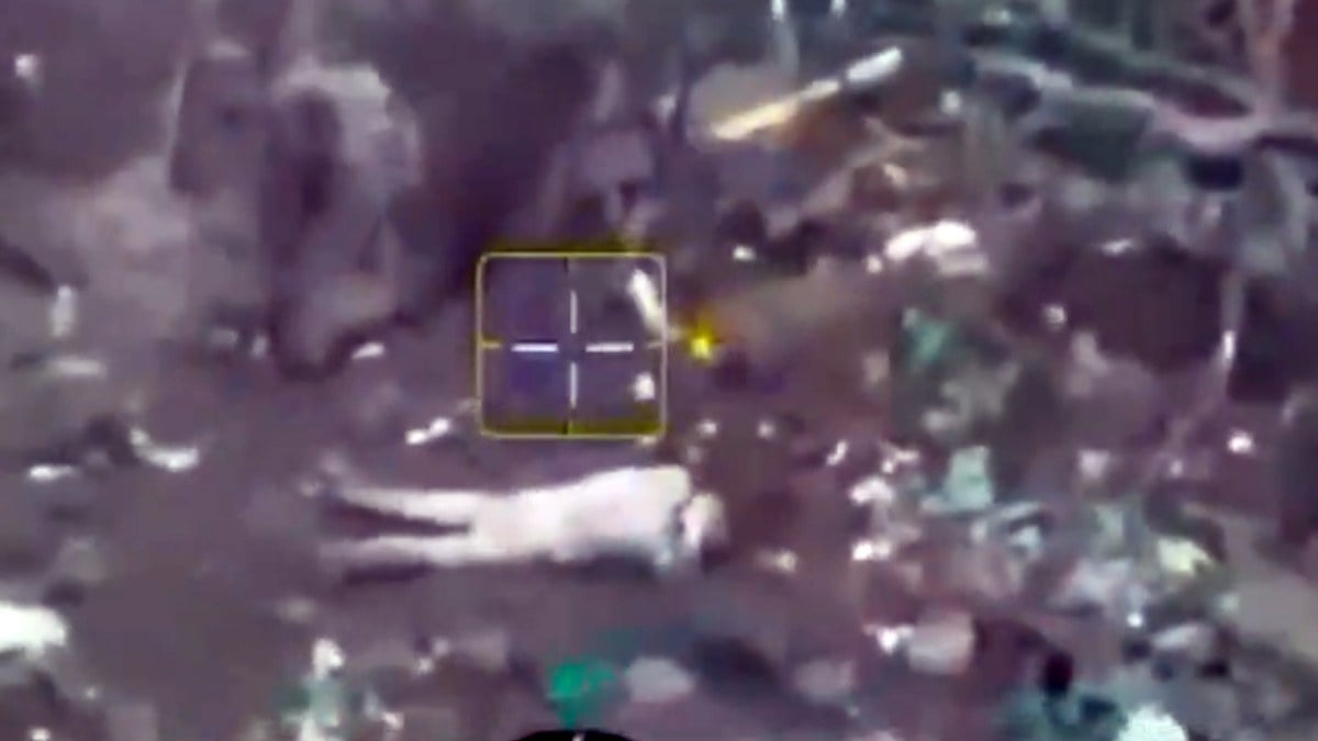 Teslim olan 2 Ukraynalı askerin öldürüldüğü anlar