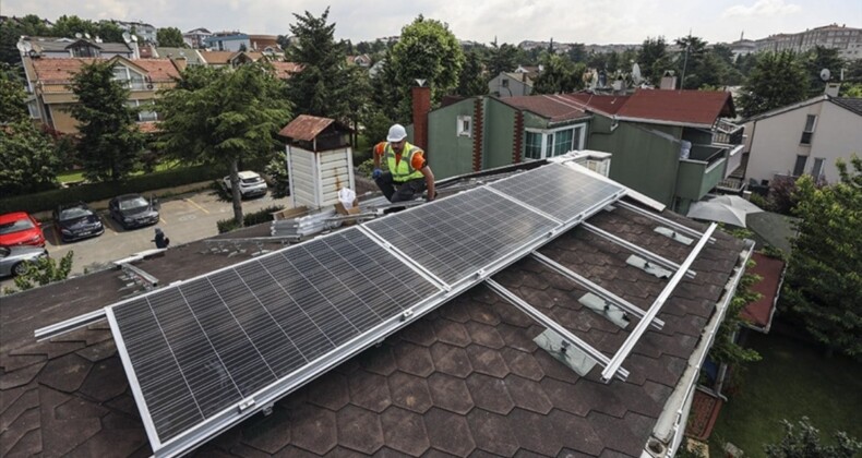 Türkiye’nin çatıları elektrik üretim sahası oldu