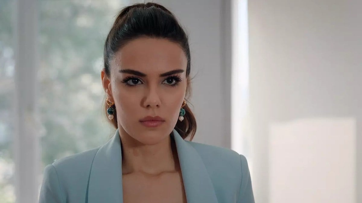 Üç Kız Kardeş’in Türkan’ı cesur pozlar verdi! “Biz senden razıyız”