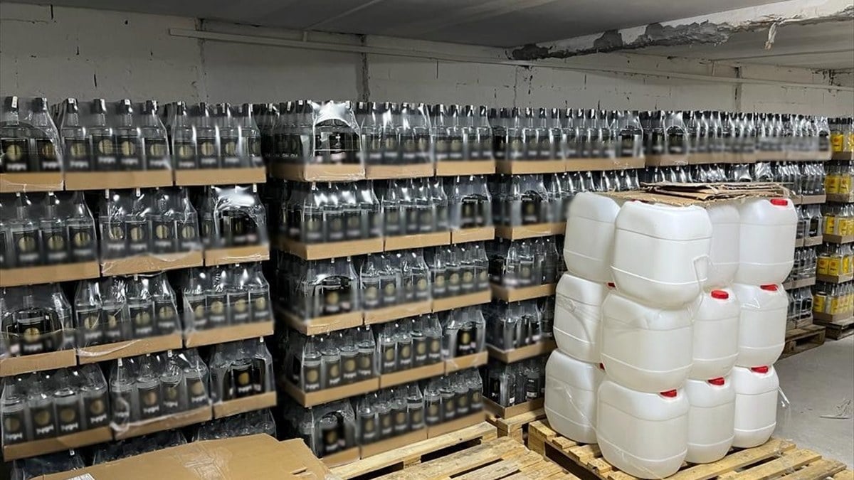 Yılbaşı öncesi sahte içki operasyonu: 50 kişi yakalandı