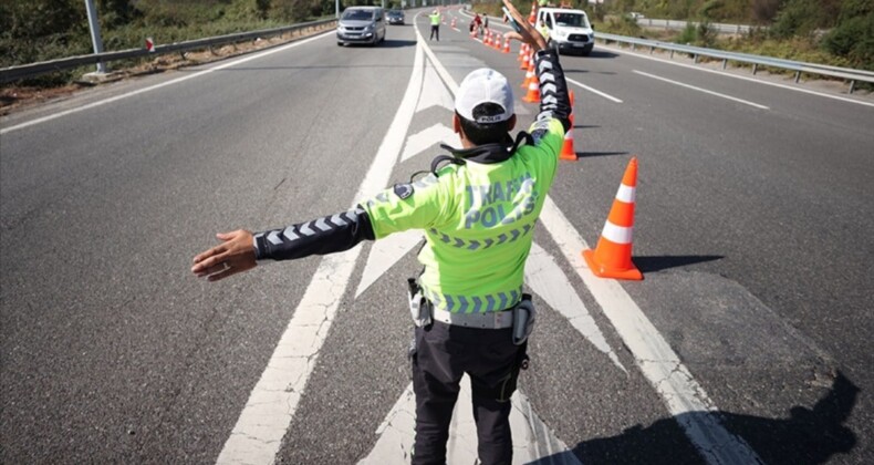 Yılbaşı tedbirleri kapsamında İstanbul’da bazı yollar trafiğe kapatılacak