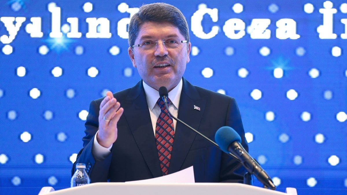 Yılmaz Tunç açıkladı! Terör propagandası yapanlara yönelik soruşturma devam ediyor