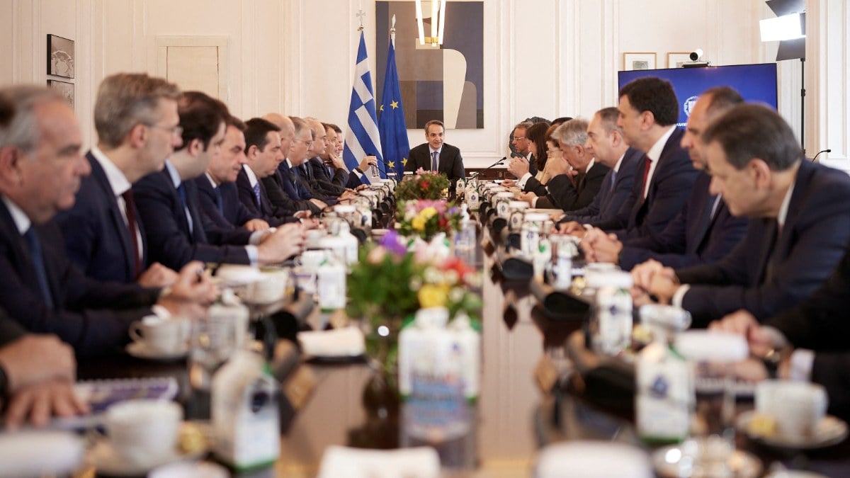 Yunan istihbaratından hükümete uyarı: Akıllı telefon kullanırken dikkatli olun