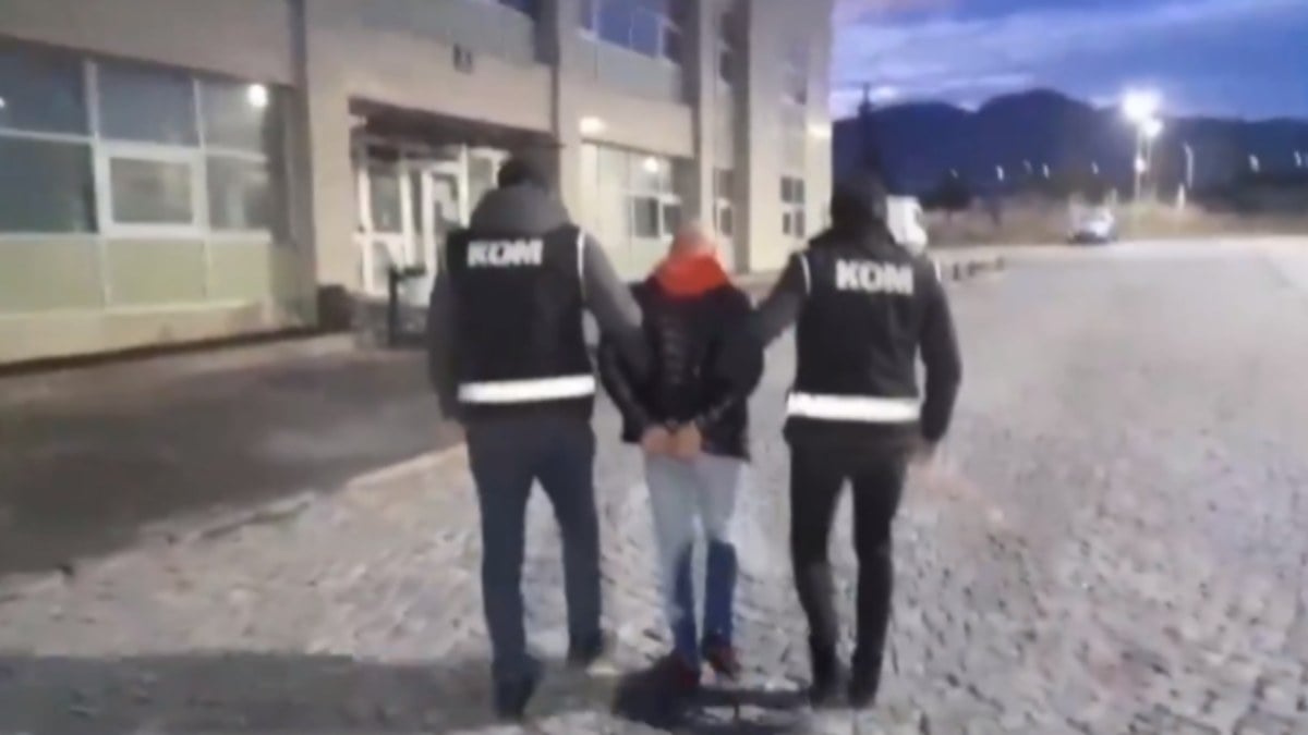 13 ilde Kafes-31 Operasyonu! kırmızı bültenle aranan 42 kişi yakalandı