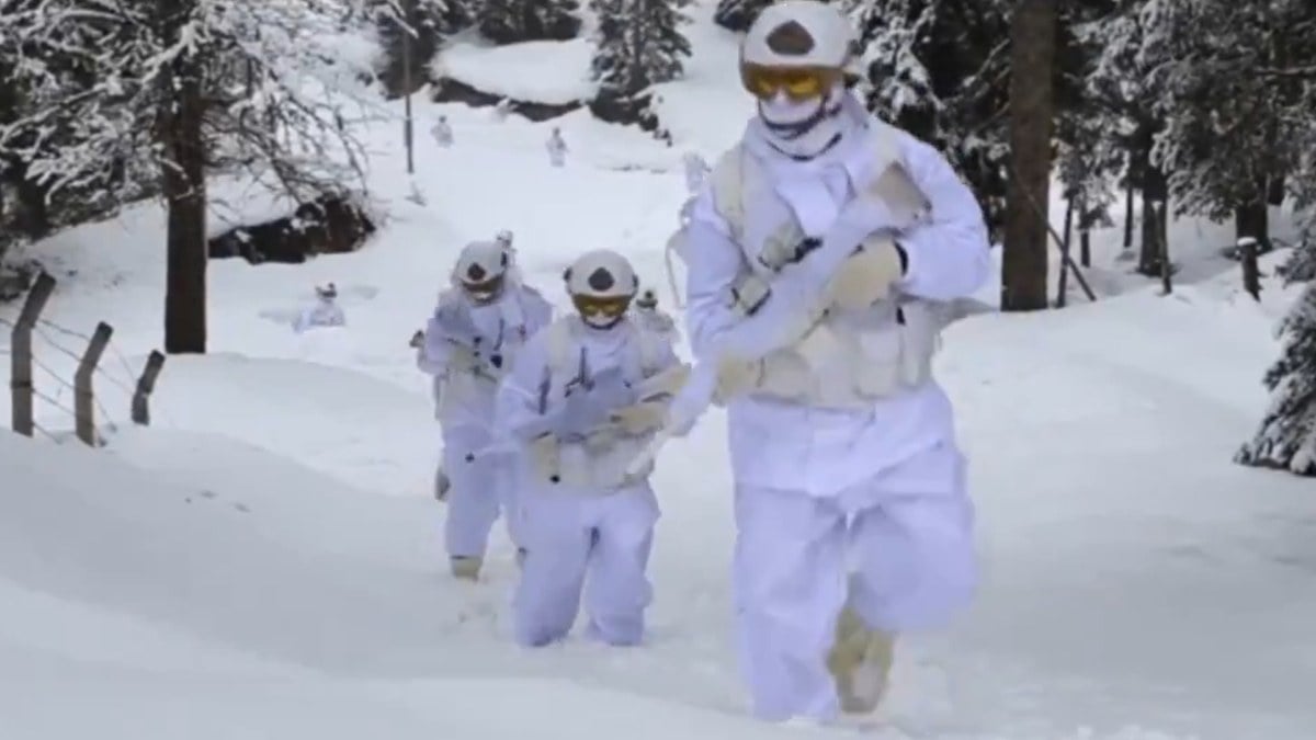 7 ilde terör operasyonu! Ali Yerlikaya açıkladı: Örgüte ait 18 barınma alanı imha edildi