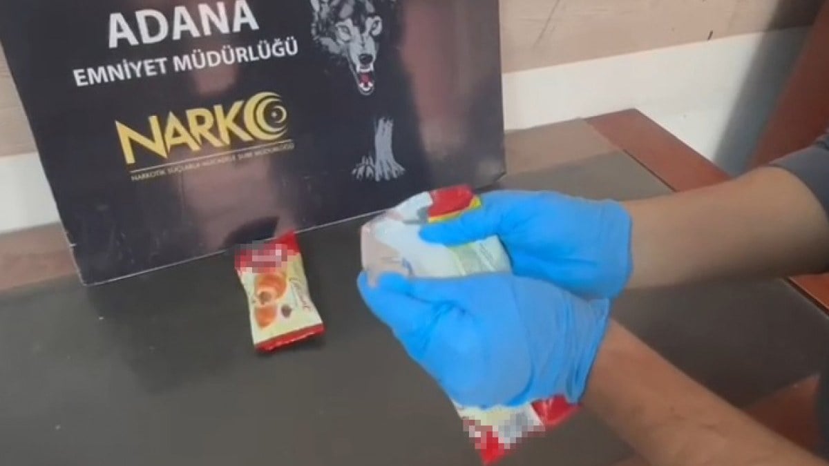 Adana’da kruvasan paketine gizlenmiş bonzai bulundu