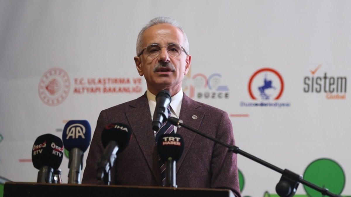 Adulkadir Uraloğlu’ndan Bakırköy-Kirazlı metrosunda inceleme: Kaba işlerin yüzde 97’si tamamlandı