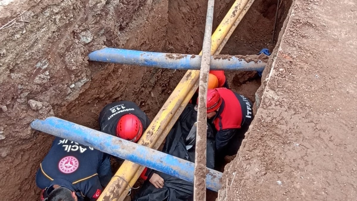 Ağrı’da göçük altında kalan işçi yaşamını yitirdi