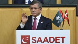 Ahmet Davutoğlu’ndan yerel seçim açıklaması: ‘Saadet Partisi ile ortak gireceğiz’