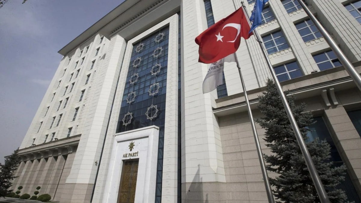 AK Parti’den deprem bölgesine özel çalışma: Cumhurbaşkanı Erdoğan’dan yoğun ilgi