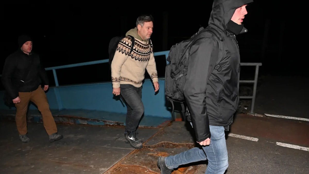 Almanya’da çiftçiler yeni tarım politikasını protesto etti