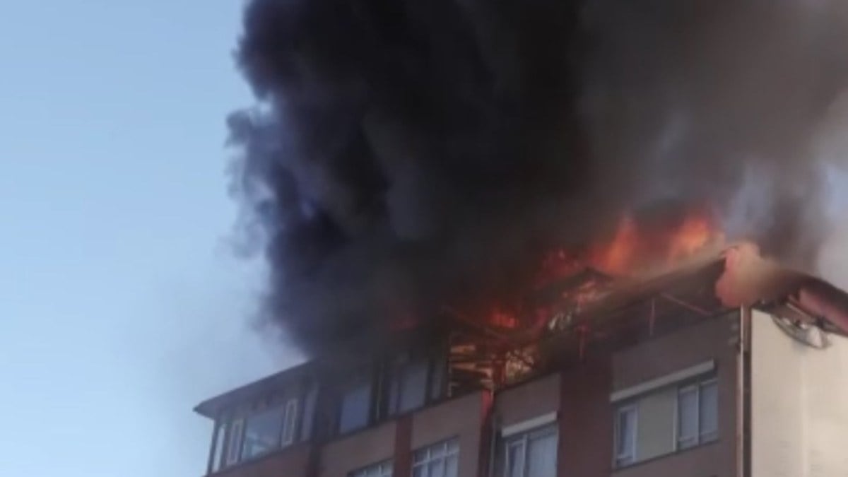 Ankara’da 7 katlı binada yangın