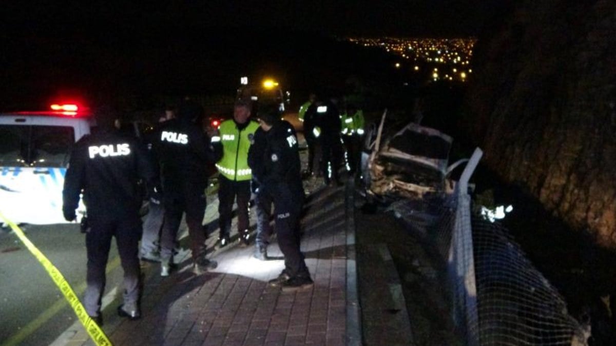 Antalya’da alkollü sürücü kaza yaptı: 2 kişi yaşamını yitirdi