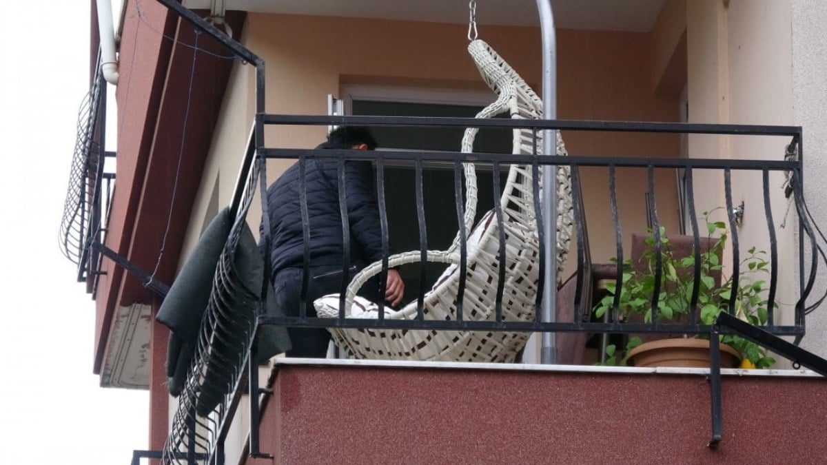 Antalya’da vahşi cinayet! Vücudunda çok sayıda bıçak yarasıyla balkonda ölü bulundu