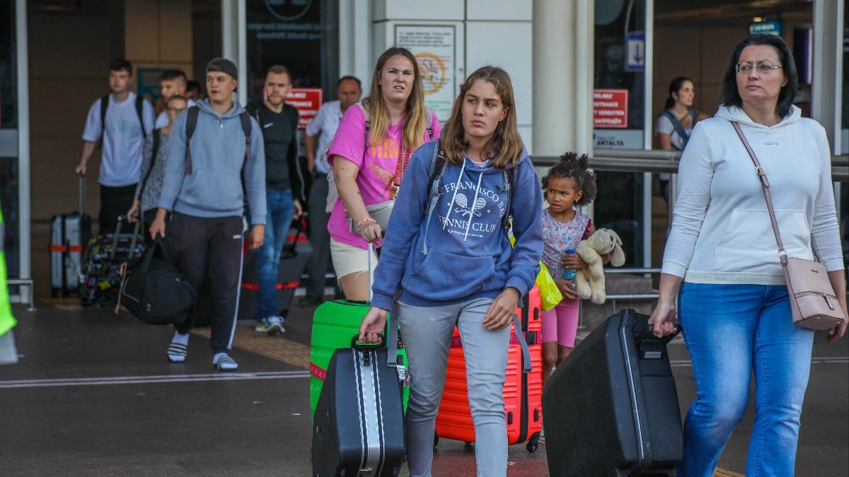 Antalyaya gelen turistler en çok otel fiyatları ve trafikten şikayetçi