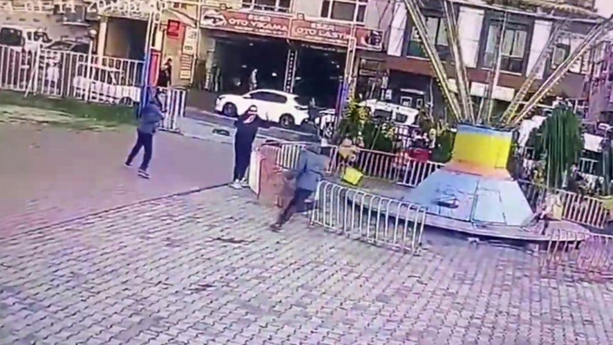 Arnavutköy’deki parkta dehşet anları: Kardeşinin sevgilisini gördü, ateş etti!