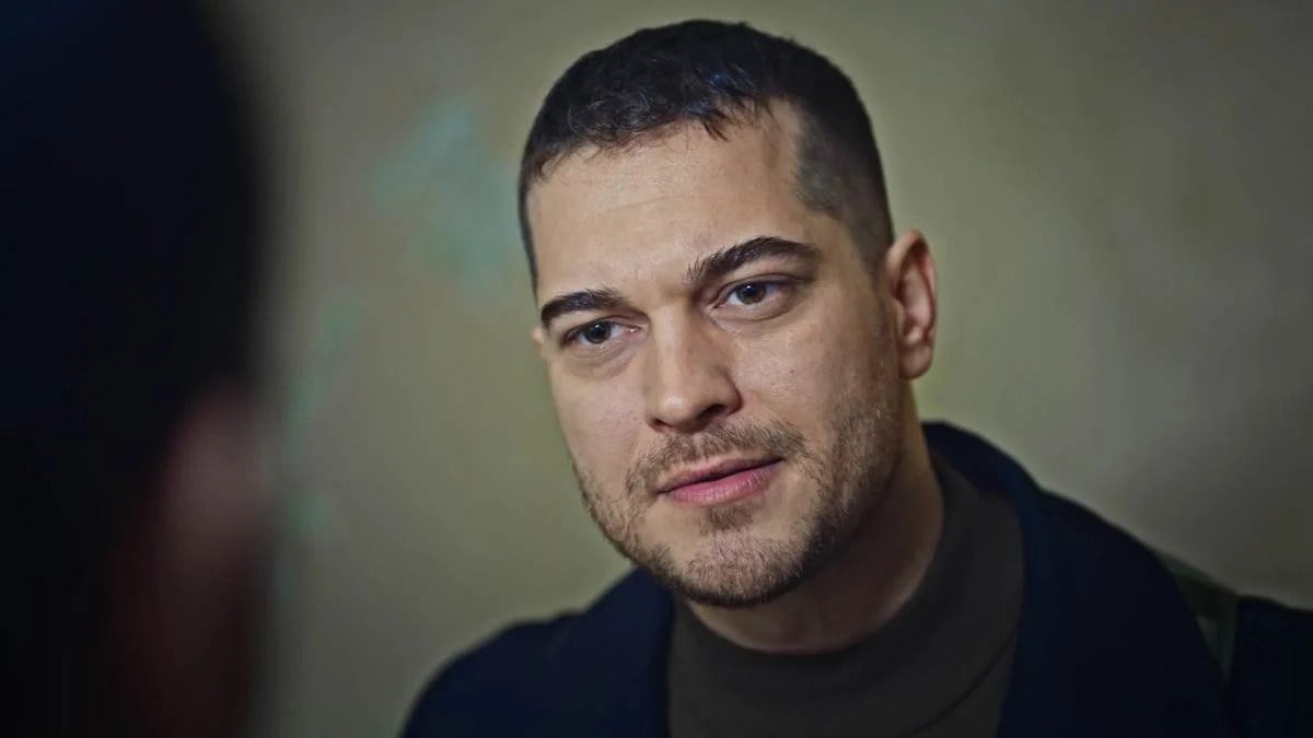 Asıl mesleğini bir duysanız! Çağatay Ulusoy bakın ne mezunuymuş…