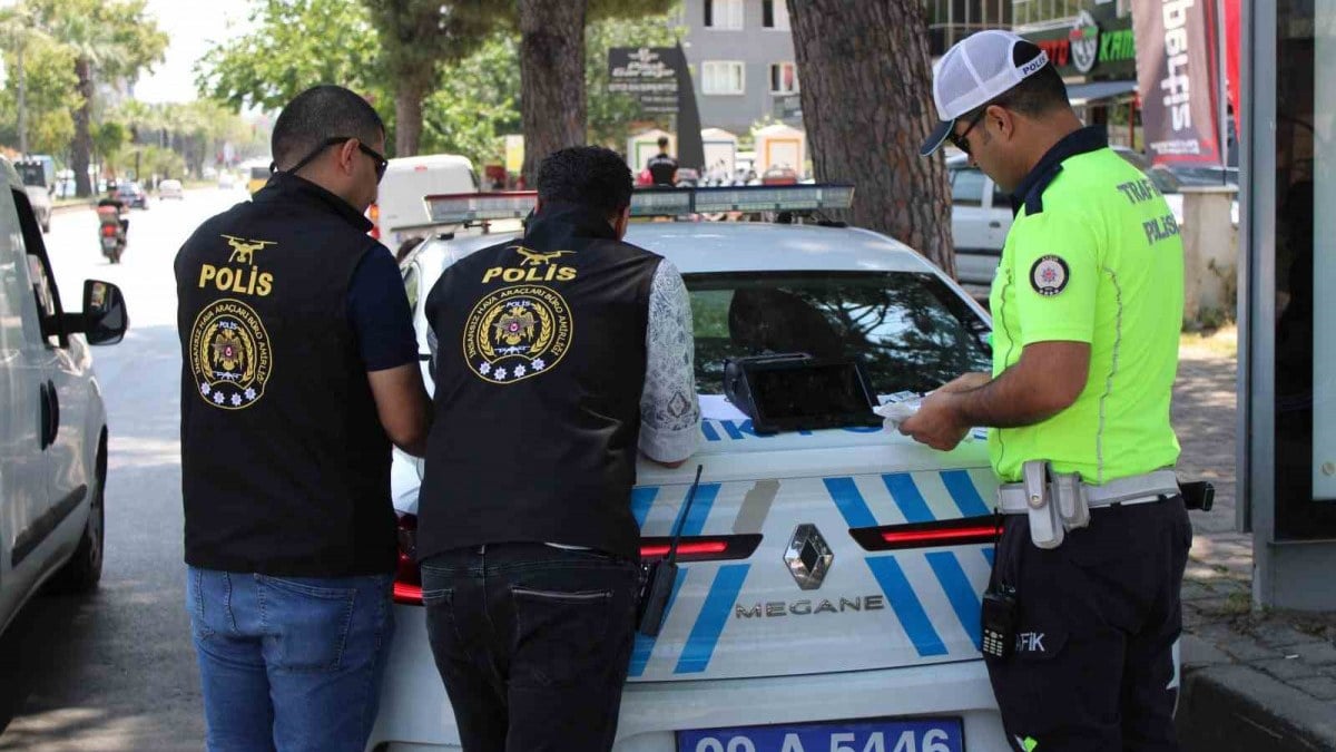 Aydın’da plakasız ve ehliyetsiz motosikletliye 40 bin TL’lik ceza