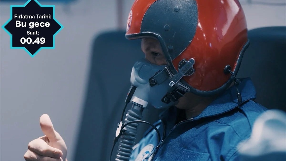 Bakan Kacır duyurdu! Bu gece herkes ekran başına