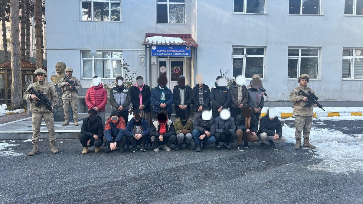 Bitlis’te 18 kaçak göçmen yakalandı