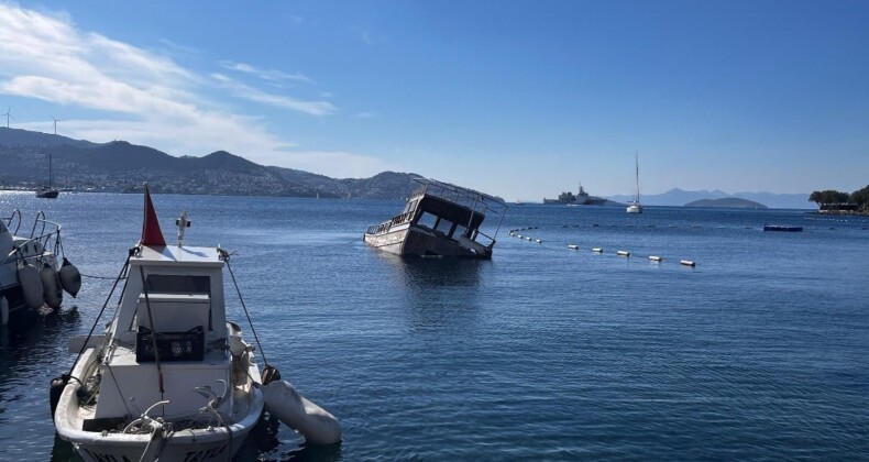 Bodrum’da fırtına! 15 metre uzunluğundaki tekne alabora oldu