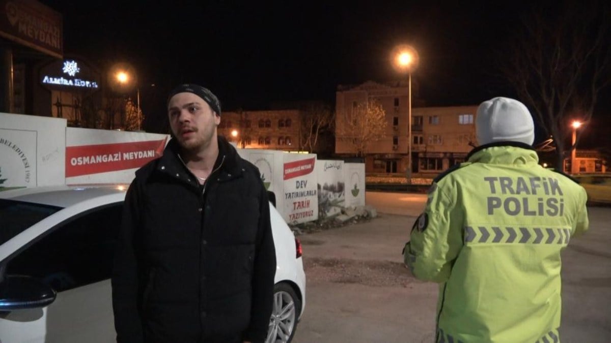 Bursa’da alkollü sürücü ceza yememek için polisle pazarlık yapmaya çalıştı