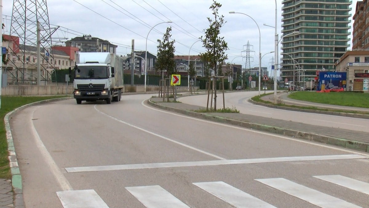 Bursa’da kaldırımda yürüyen Beyza, cipin altında kalarak can verdi