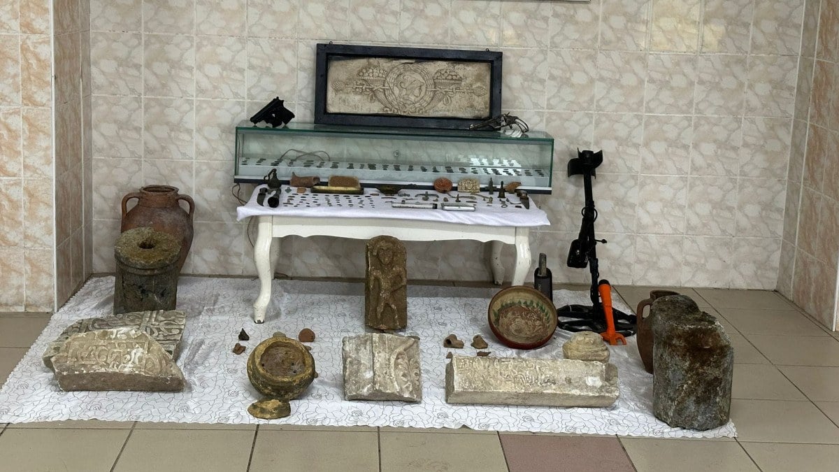 Bursa’da tarihi eser operasyonu… 269 parça eser ele geçirildi