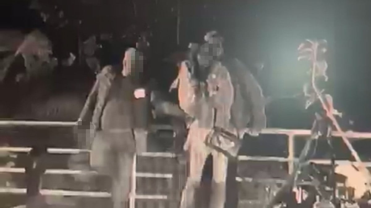 Cihangir’de sevgilisiyle eğlenen genç kadının telefonunun çalındığı an