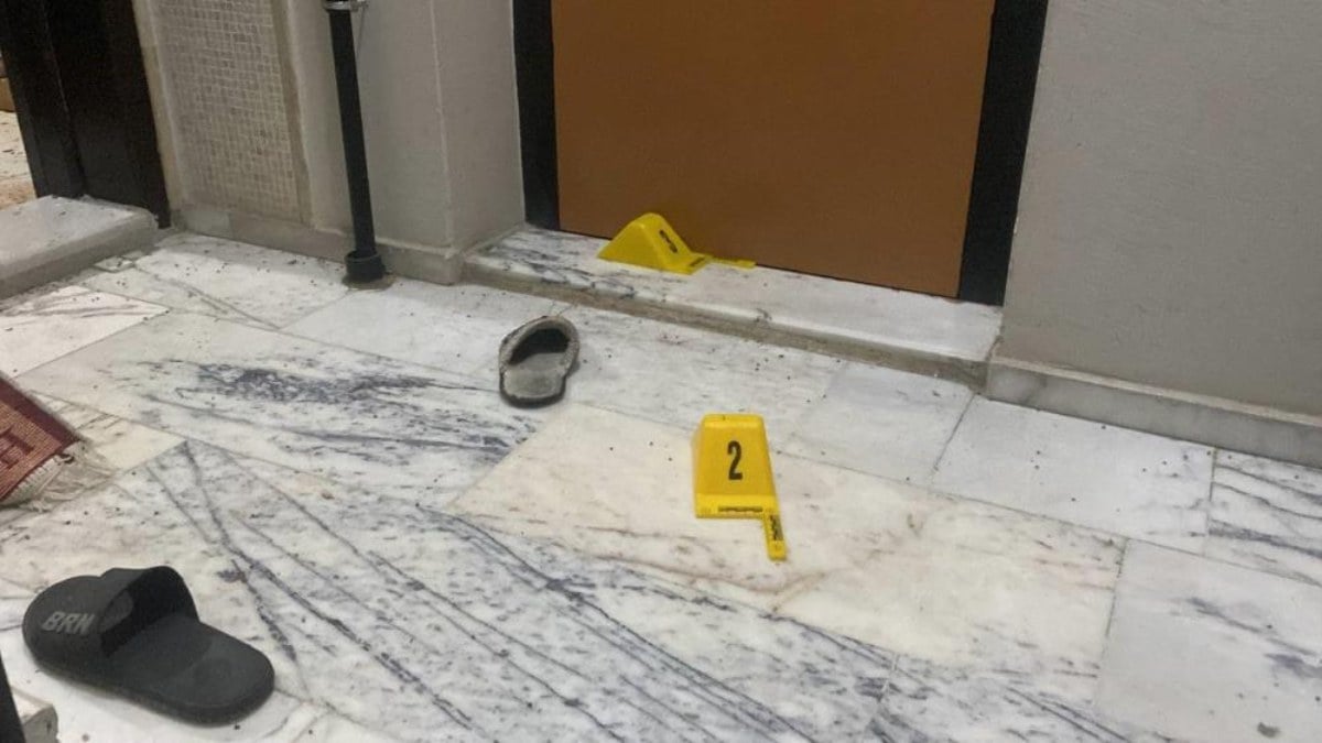 Denizli’de eşiyle tartıştı: Öfkelenince kapıya kurşun yağdırdı