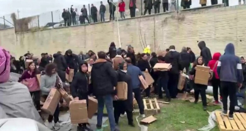 Denizli’de indirimi duyanların gözü döndü! Müşteriler birbirlerini ezdi