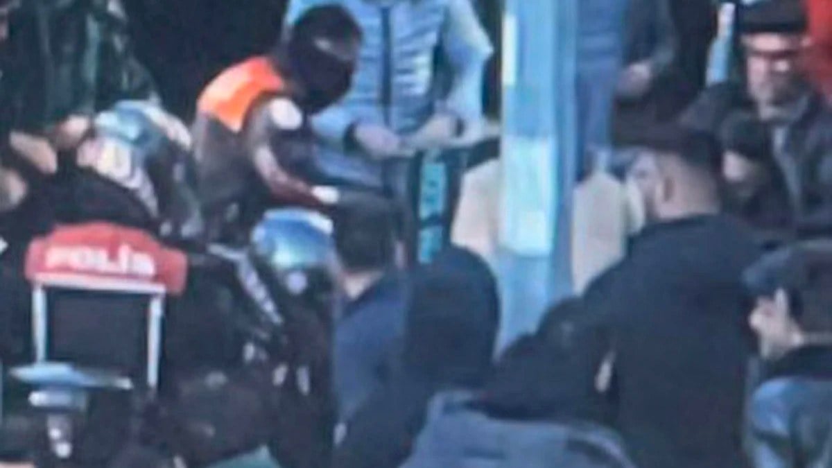 Denizli’de taraftarlar arasındaki bıçaklı kavganın görüntüleri ortaya çıktı