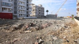 Depremin vurduğu Hatay’dan yeni görüntüler: 65 kişiye mezar olan binanın yerle bir olduğu anlar…