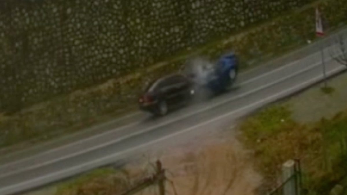 Düzce’de otomobillerin kafa kafaya çarpıştığı kazada 1 kişi can verdi