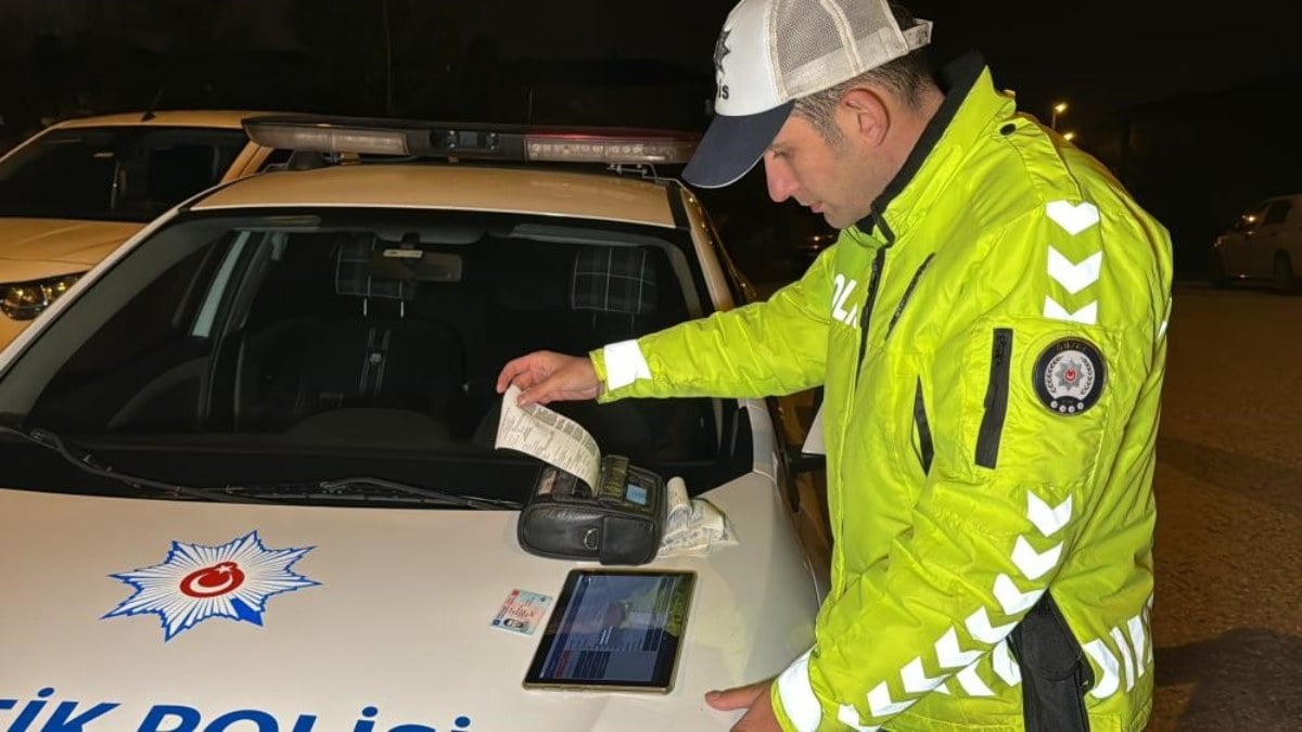 Düzce’de trafik ekipleri denetimde! 4 milyon 853 bin 523 lira ceza kesildi