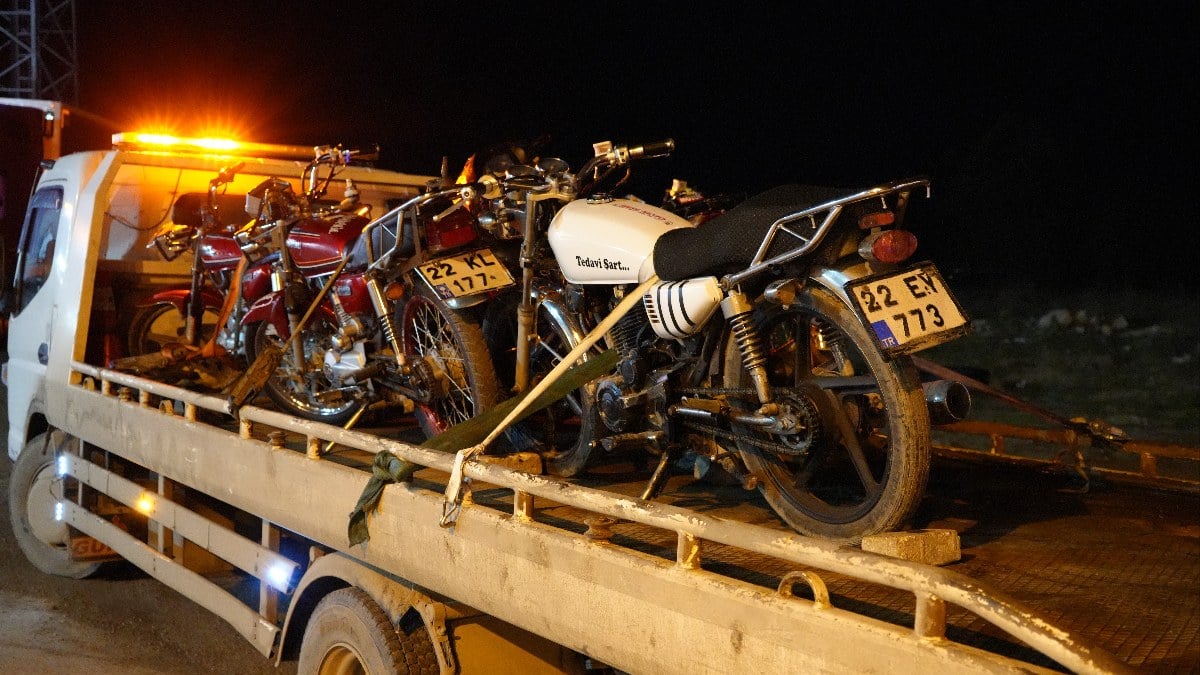 Edirne’de 5 bin lirasına motosikletle yarıştılar, 69 bin lira ceza yediler