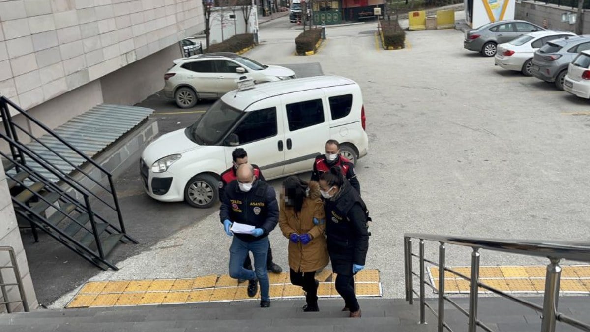 Eskişehir’de tartıştığı halasını bıçakla öldürdü