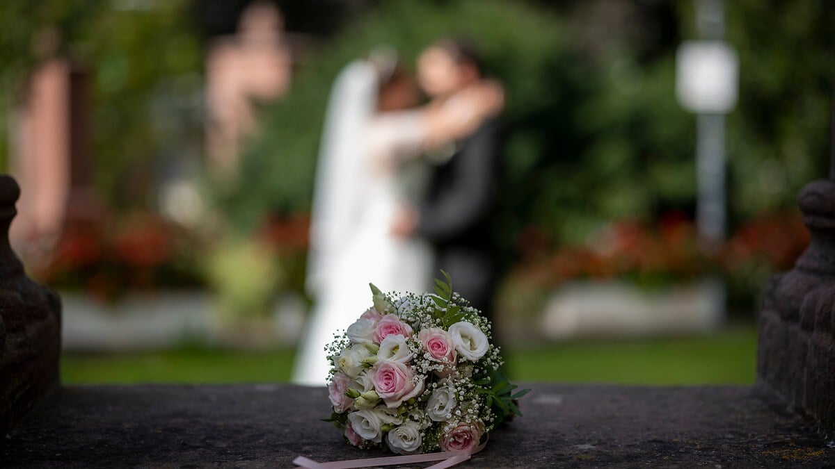 Evlenecek gençlere müjde! 150 bin TL faizsiz evlilik kredisi için sona gelindi…