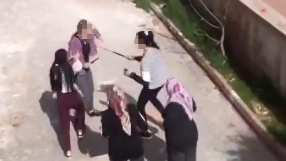 Gaziantep’te kadınların bıçaklı sopalı kavgası