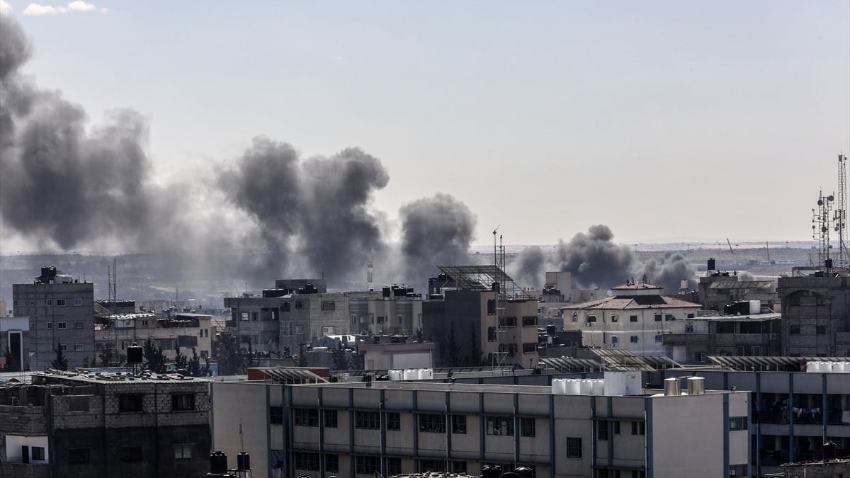 Gazze’de can kaybı 26 bin 900’e yükseldi