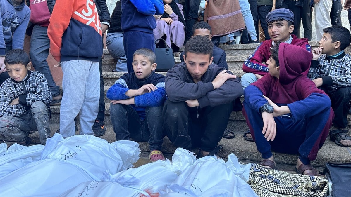 Gazze’de İsrail katliamı devam ediyor.. Can kaybı 22 bin 438 oldu