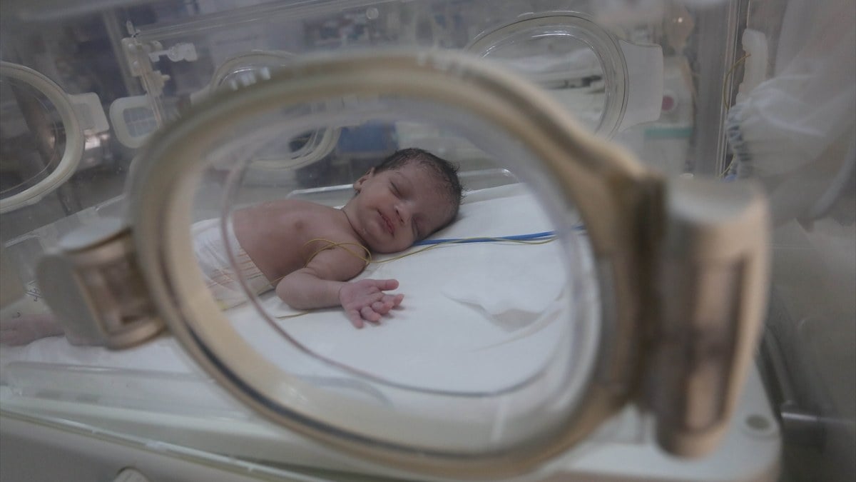 Gazze’deki soykırımda ölen hamile kadının bebeği sezaryenle alındı