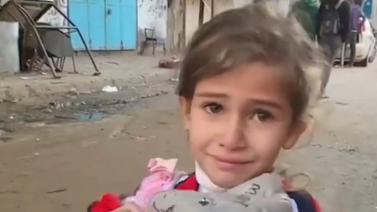 Gazzeli küçük kızın yaşadıkları yürek burktu: ‘Annemi istiyorum’