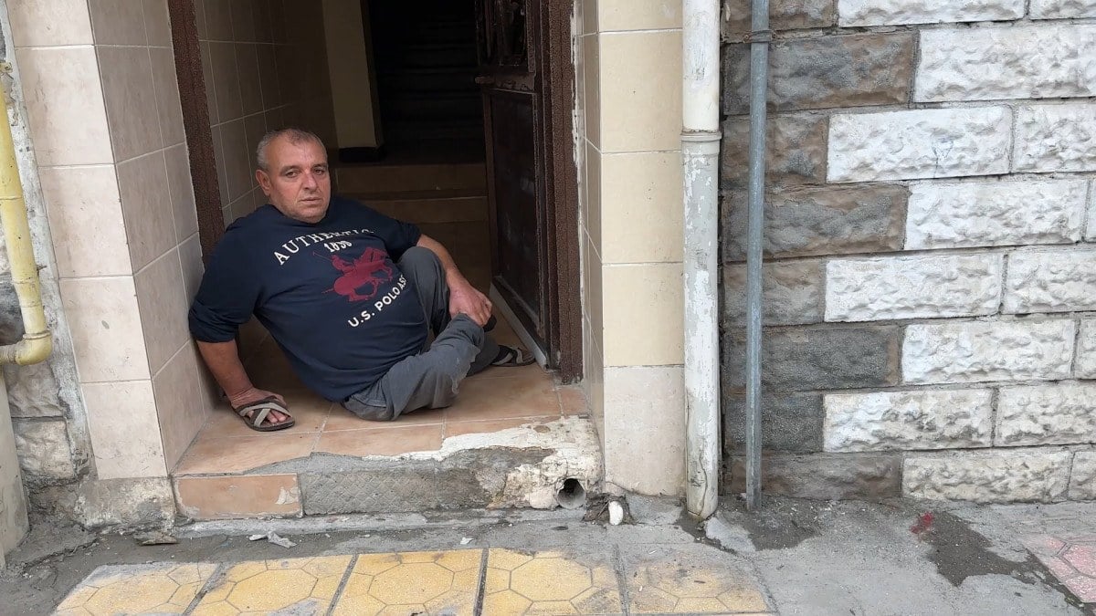 Hatay’da engelli şahsın akülü tekerlekli sandalyesi çalındı