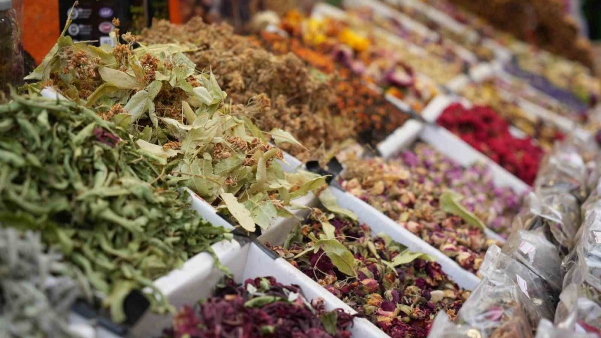 Havalar soğudu, İstanbul’da vatandaşlar aktarların yolunu tuttu