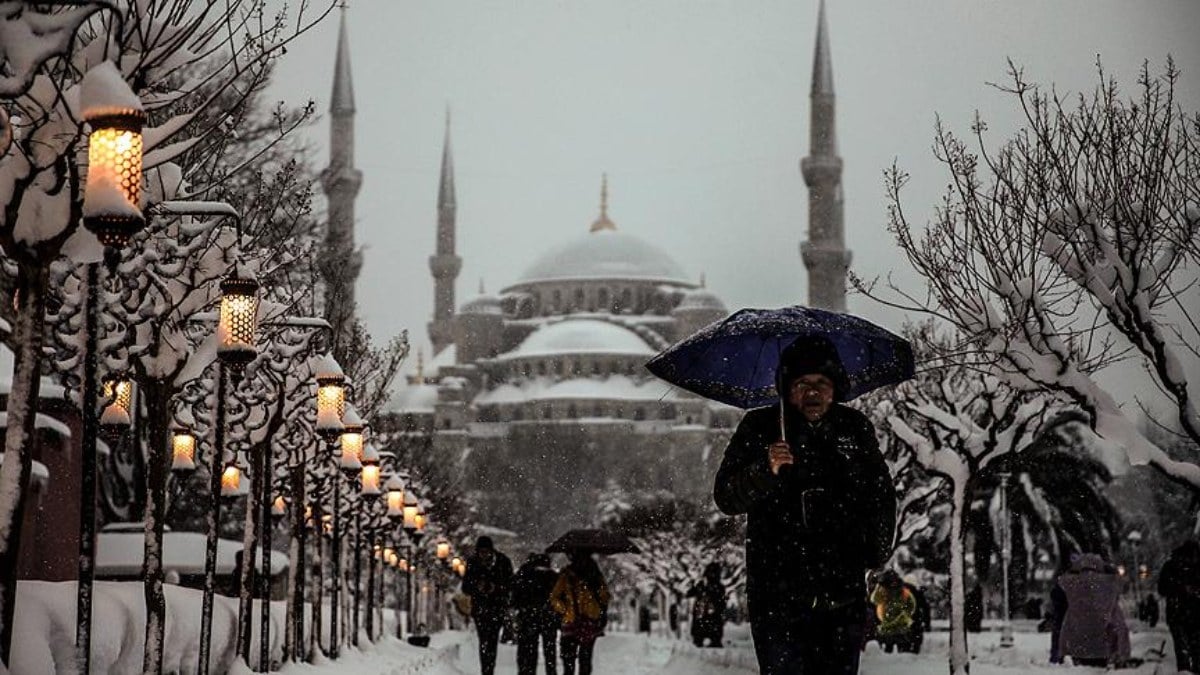 Heyecanla beklenen kar İstanbul’a giriş yapıyor! Tarih verildi…