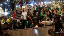 Hollanda’da Filistinli annelere destek yürüyüşü düzenlendi