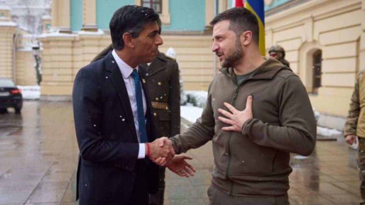 İngiltere’den Ukrayna’ya 2,5 milyar sterlinlik askeri yardım